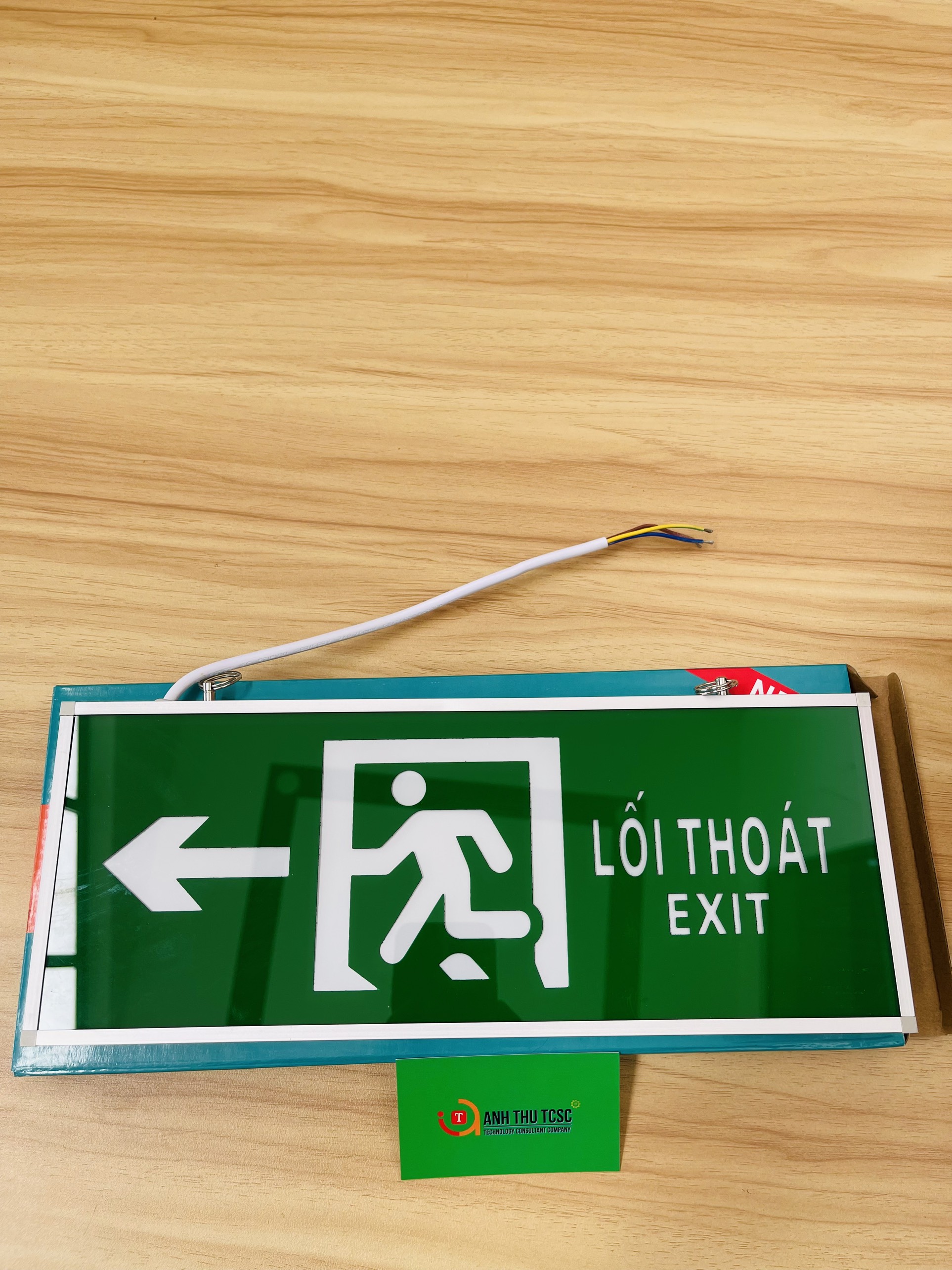 Đèn exit Lilang có chỉ hướng 2 mặt