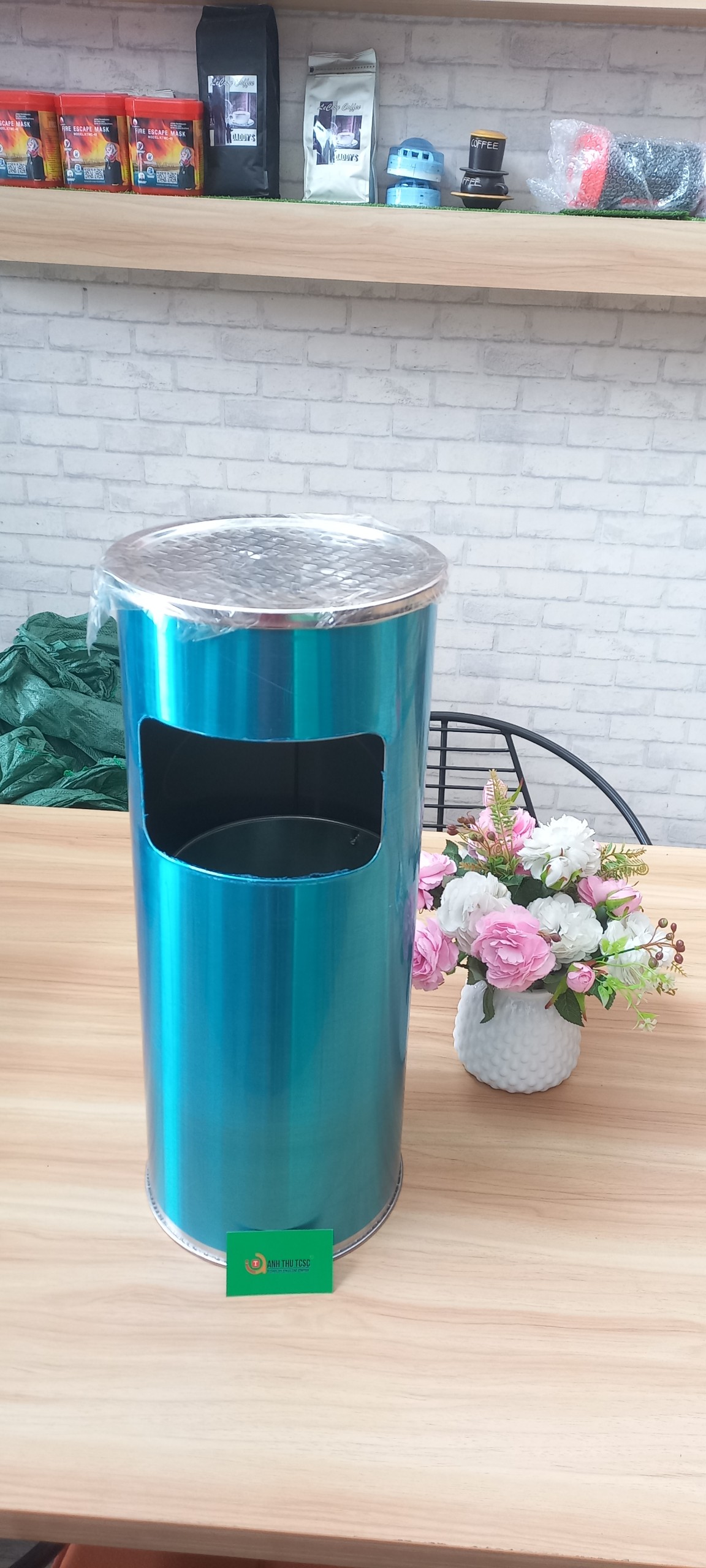 Thùng rác inox gạt tàn