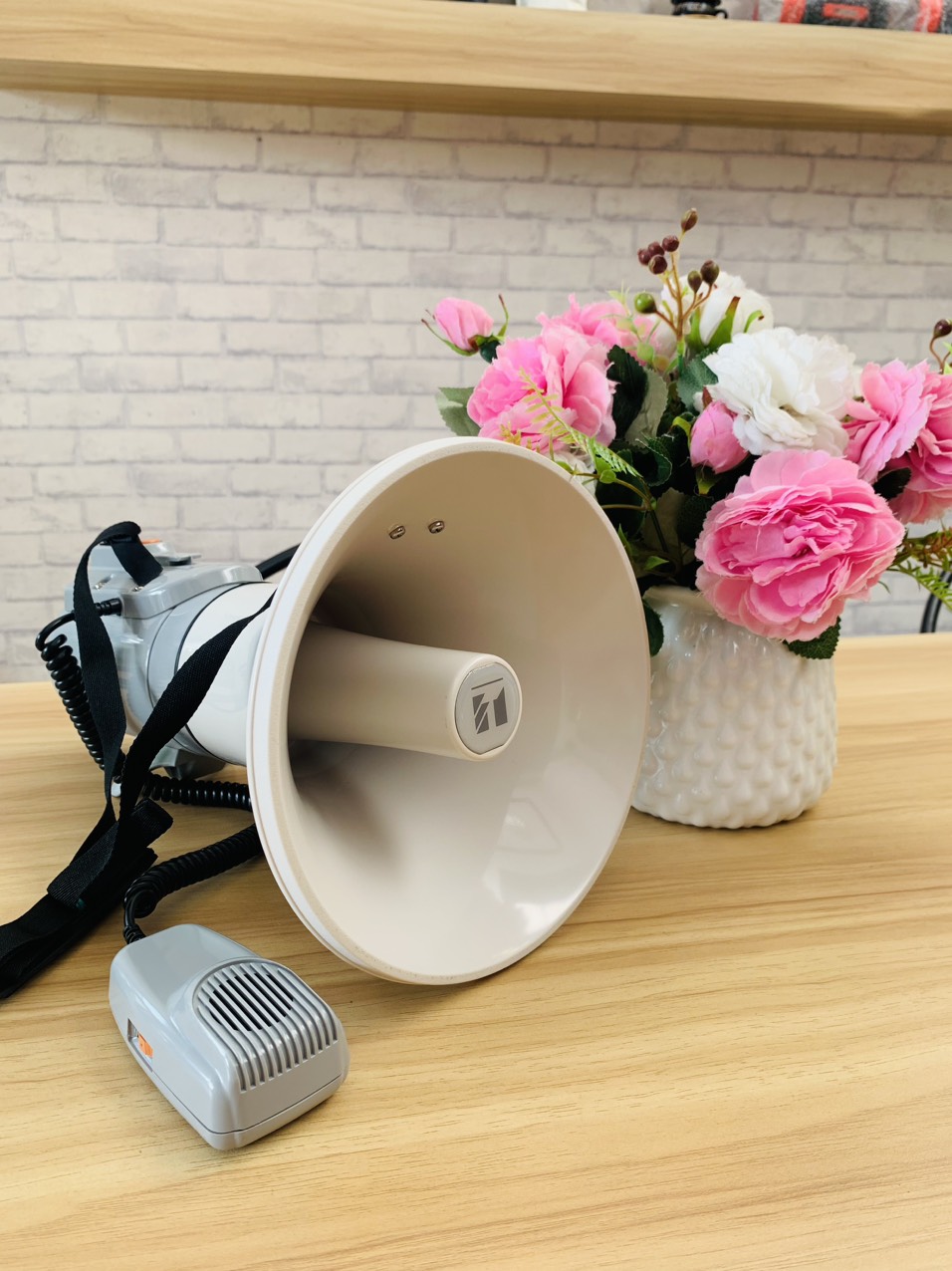 Megaphone đeo vai TOA ER-2215W